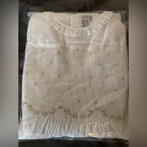 Charlotte sy Dimby hand made (fait main) dress 10Y white dress with pink flowers